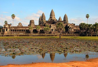 Angkor Wat, the front side of the main complex, photo by Bjørn Christian Tørrissen.