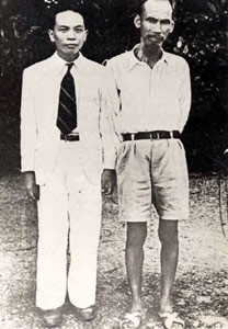  Vo Nguyen Giap and Ho Chi Minh (1942)