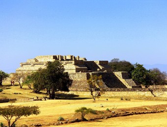 The west side platform at Monte Albán