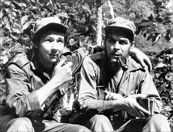 Raúl Castro and Che Guevara