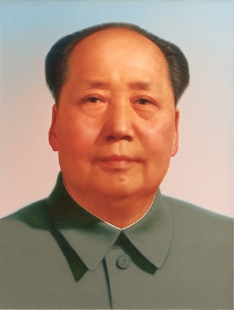  Portrait of Mao Zedong at Tiananmen Gate attributed to Zhang Zhenshi (1914–1992).   